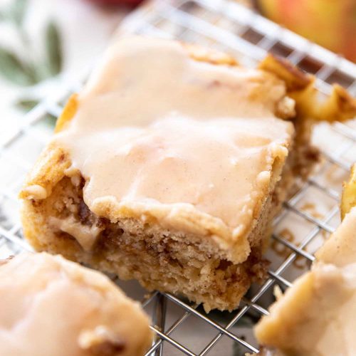 Easy Apple Pie Coffee Cake (Cake Mix Recipe) - Midwestern HomeLife