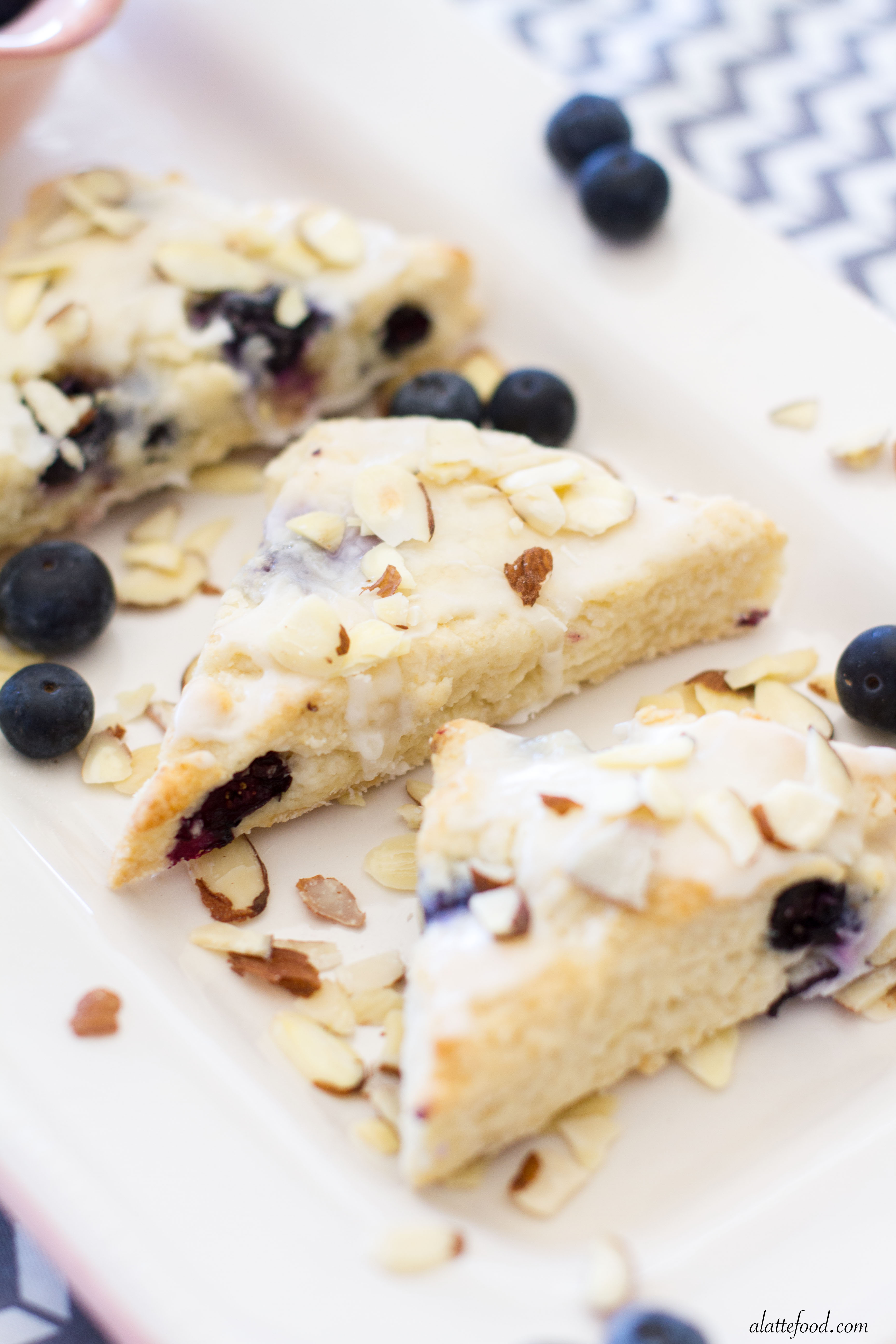 mini) Blueberry Scones