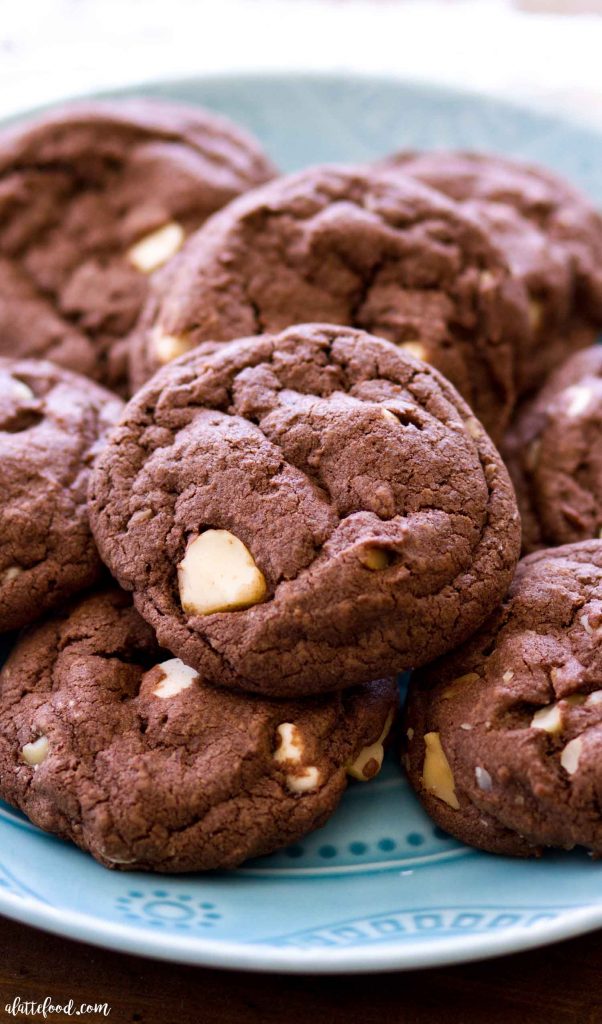 Chocolate White Chocolate Macadamia Nut Cookies - A Latte Food